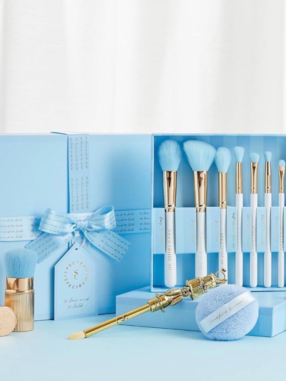 To Have and To Hold Spectrum Light Blue Luxe Makeup Brush Set